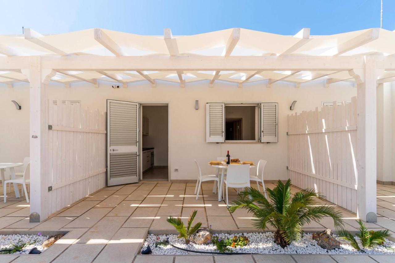 Residence Jolly Mare Torre Lapillo Exterior foto